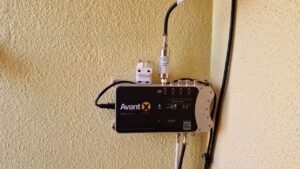 montaje de centralita de televes